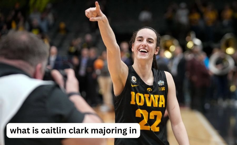 What is caitlin clark majoring in